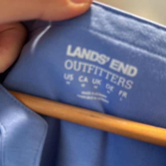 Lands' End periwinkle jersey knit v-neck t-shirt size Medium - Picture 2 of 7